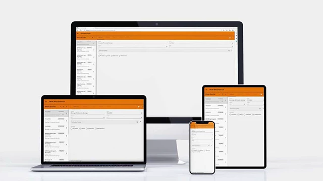 Verschiedene Geräte, darunter ein Desktop-Computer, ein Tablet und ein Smartphone, zeigen den Besuchsbericht der Benzinger-IT GmbH, eine branchen- und systemunabhängige Serviceanwendung.